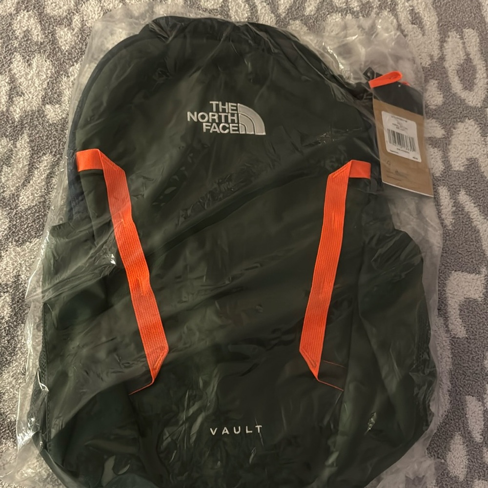 THE North Face Vault Backpack